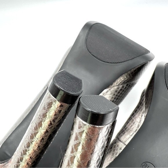 Guess Women's Silver Faux Vegan Leather Snakeskin Print Platform Heels Pumps 8.5 - Picture 12 of 15